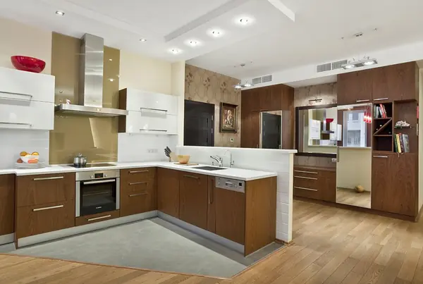 Шпон ореха и белый глянец