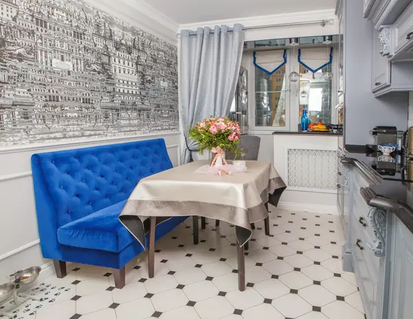 Болотниковская