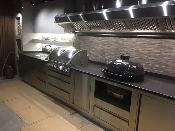 Столешница и стеновая панель Dekton Laos