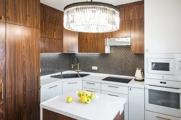 Кухня в натуральном шпоне