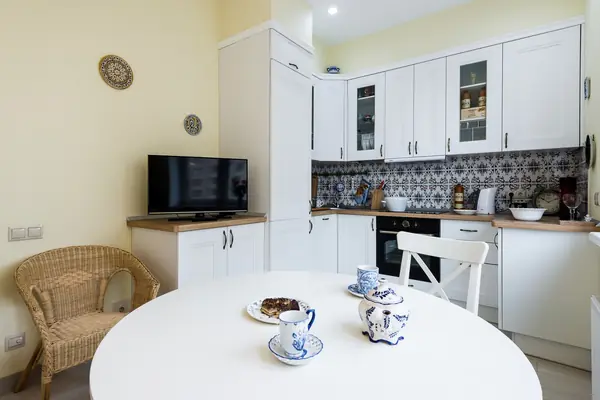 Дизайн кухни в средиземноморском стиле.