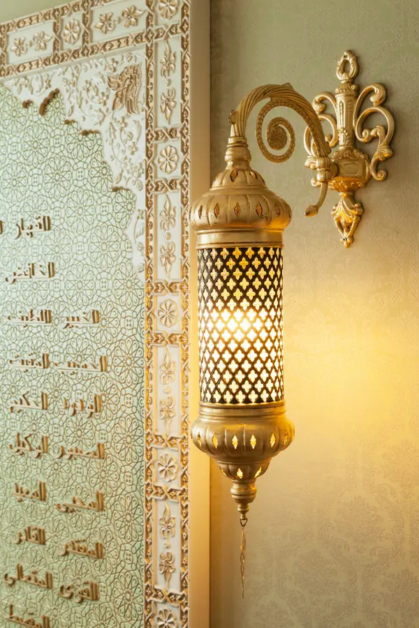 Светильник, ручная доработка (золотая поталь)