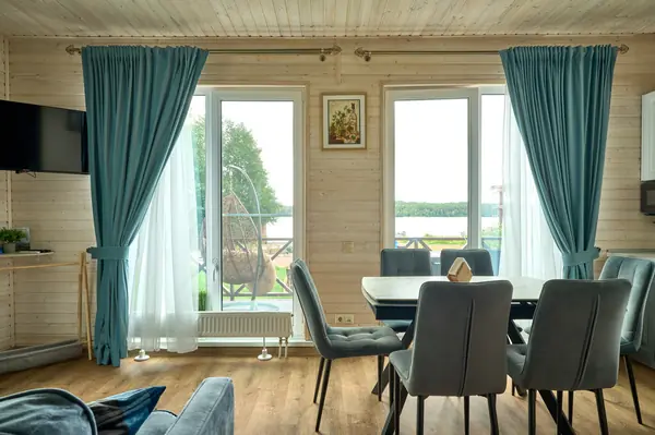 База отдыха на берегу озера. Ялкала.