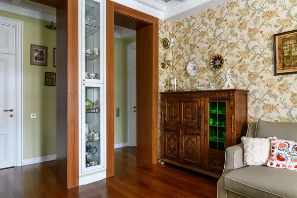 Квартира на набережной р. Москва.