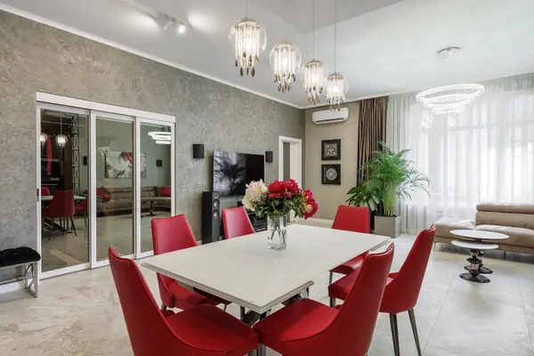 Классика с элементами Готики