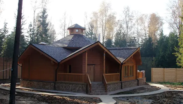 Загородный дом из канадского кедра