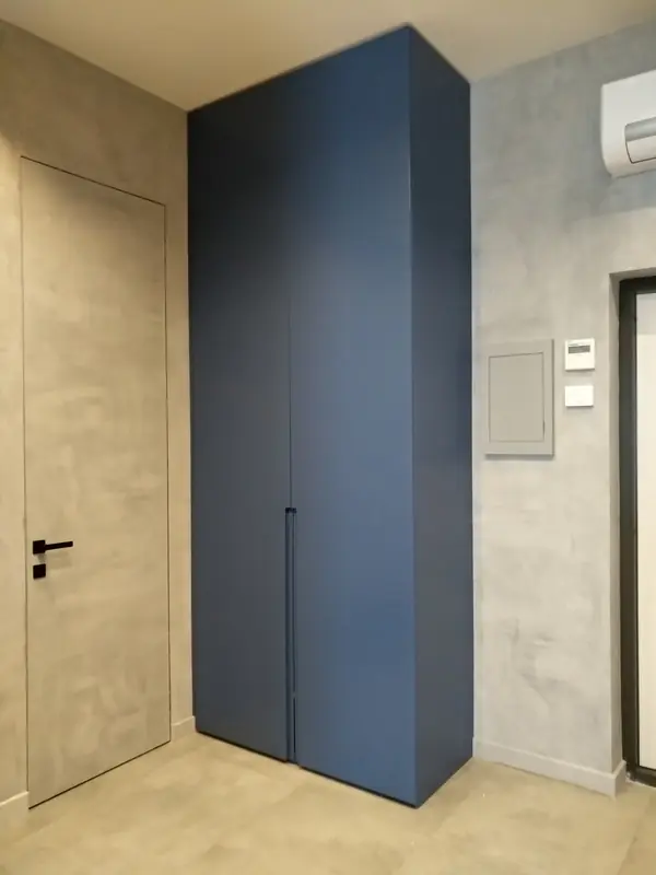 Шкаф для одежды в прихожую