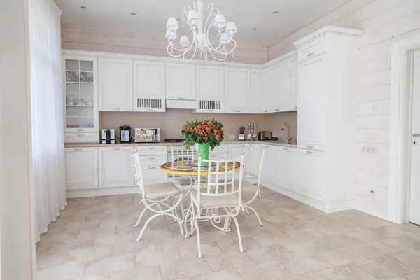 Интерьер деревянного дома