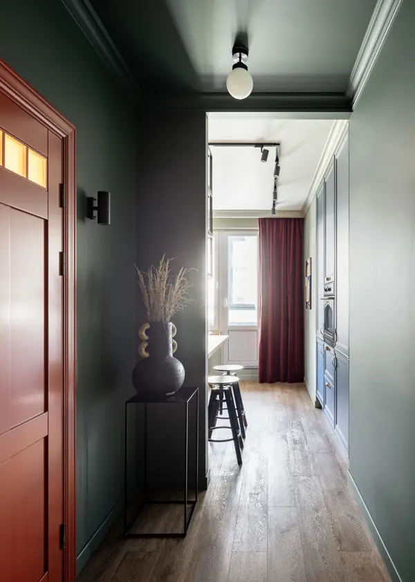 Квартира с голубой кухней и детской с шалашом