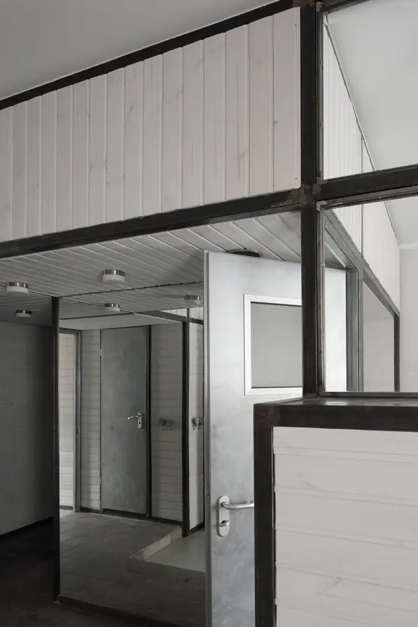 Wood Warm White Apartment