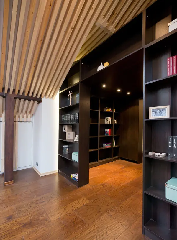 МАНСАРДА С ПОТАЙНЫМИ ДВЕРЦАМИ