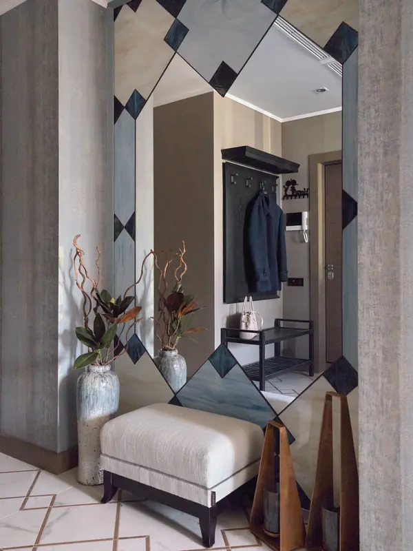 Современный интерьер с отсылкой к классике. Дизайнер Татьяна Нацвина.