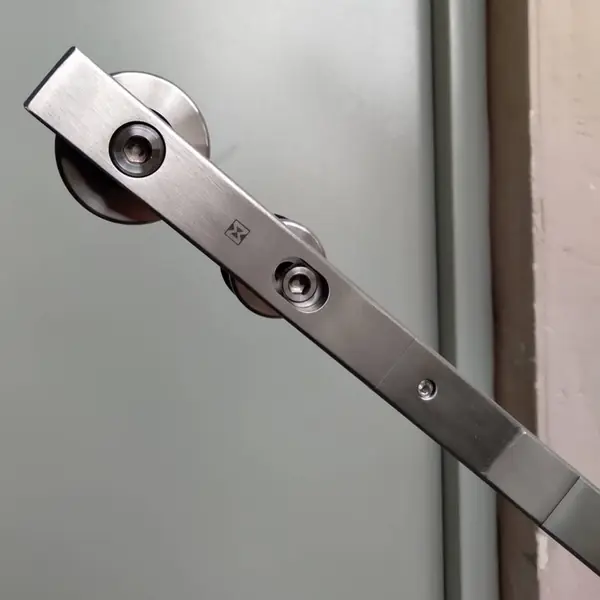 Лестница Akzent Vario-Teleskop со ступенями из каштана