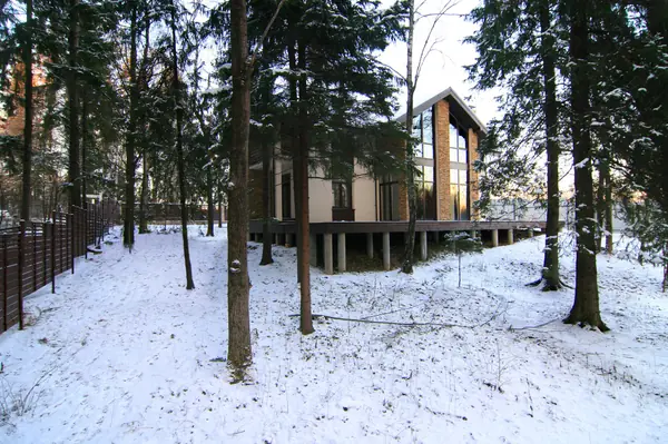 Комфортный коттедж для Подмосковья 300 м2