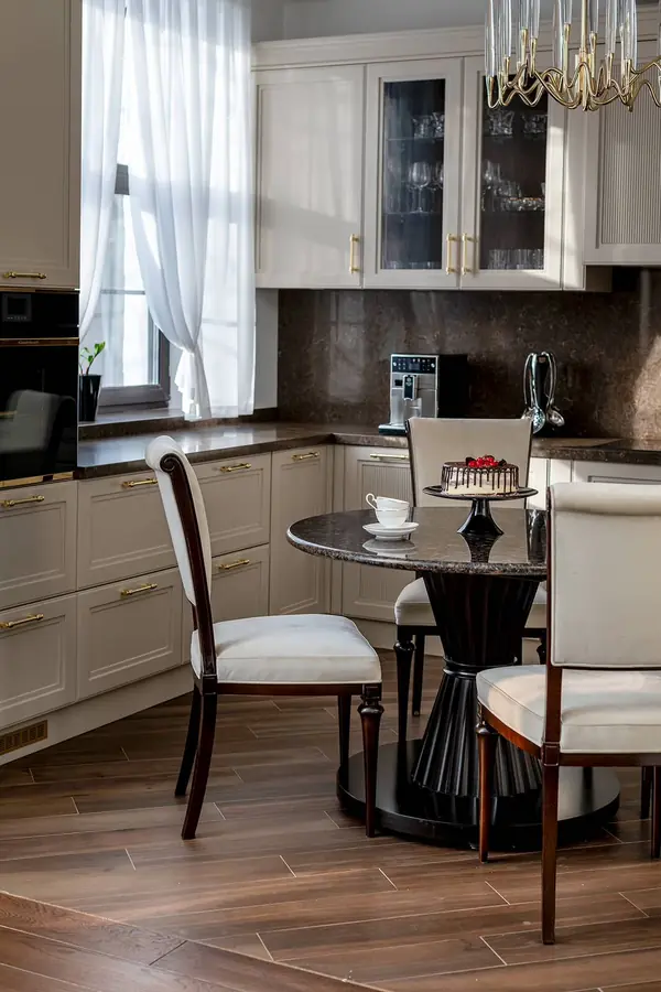 Белый, холодный, бразильский кофе