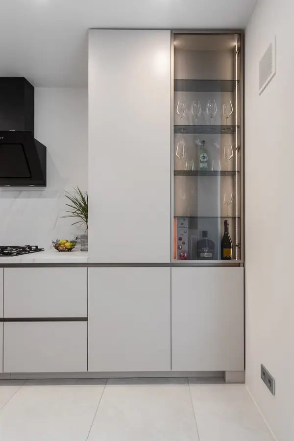 Современная кухня в цвете кашемир