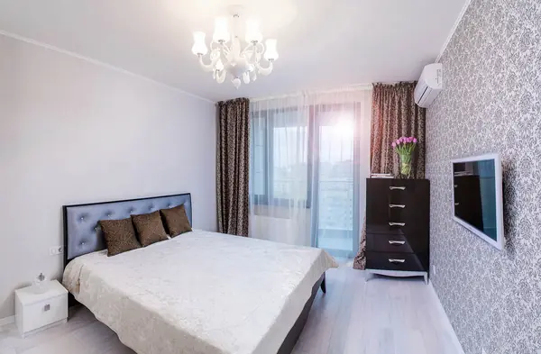 Две спальни в 92 метрах