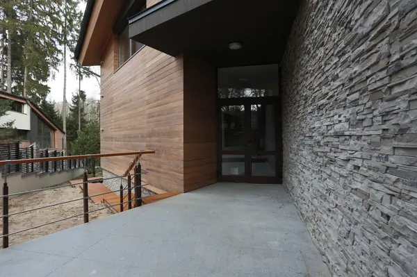 Дом 19 Полянка/ улица