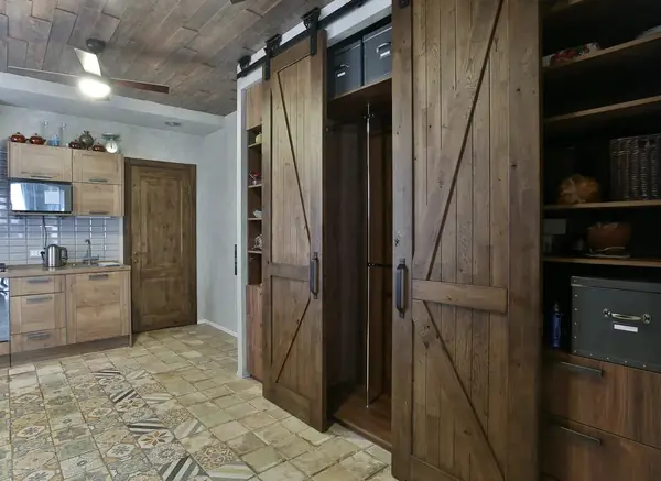 Раздвижные амбарные двери - тренд в современном дизайне интерьеров