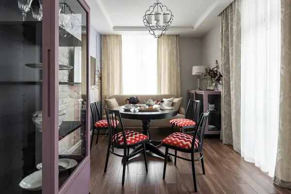 Квартира для пары солидного возраста