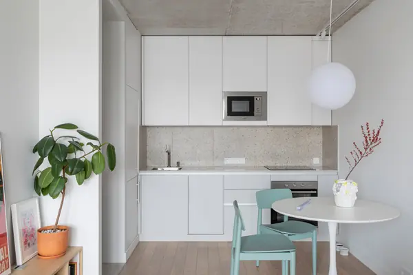 Квартира для художницы и диджея