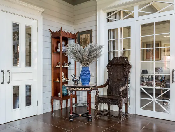 В гостях: Загородный дом актрисы и дизайнера Анастасии Немоляевой