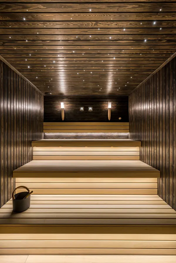 "Черный верх, белый низ"- новый тренд на ближайшие 10 лет!