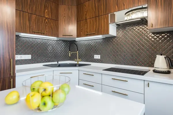 Кухня в натуральном шпоне