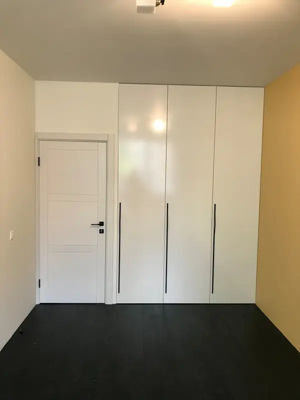 Встроенный шкаф в нишу