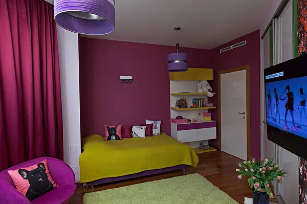 Жизнь в ярких цветах