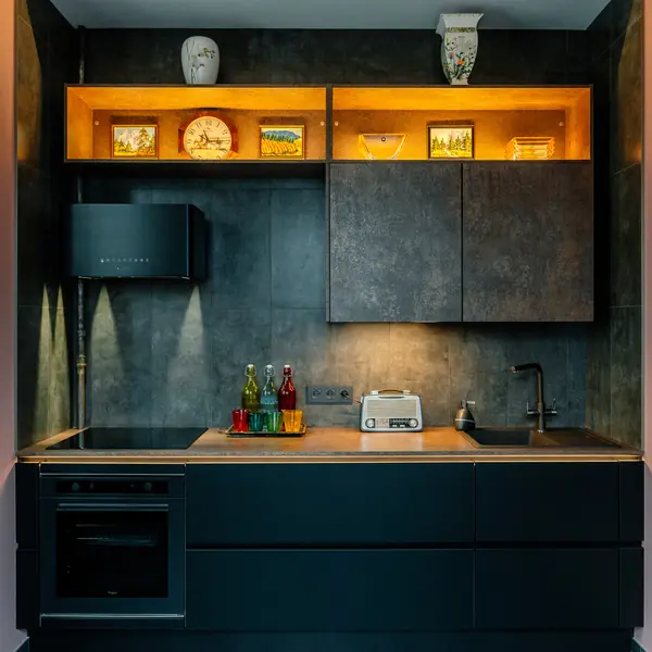 Яркая кухня для ярких хозяев!