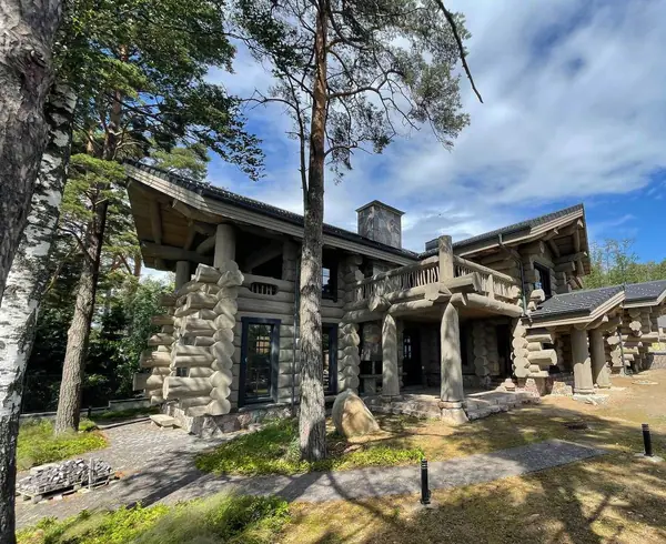 Дом из сибирского кедра под ключ. 400 кв. м.