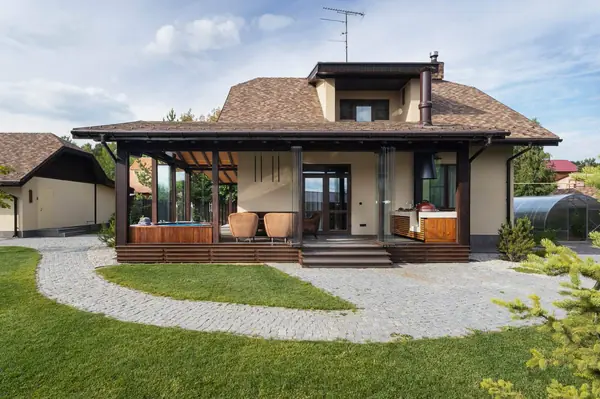 Остекленная терраса ЕЩЕ НЕМНОГО ЛЕТА