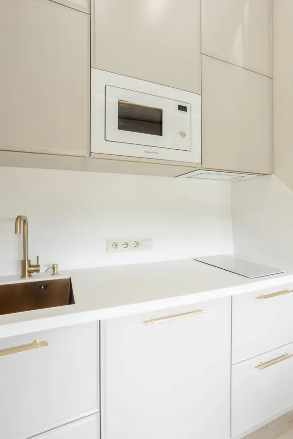 Квартира-студия 28м2 в городе Сочи или "50оттенков золота"