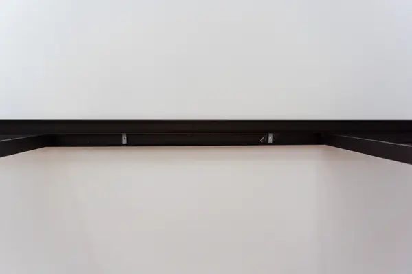 Раздвижная межкомнатная перегородка raumplus в темном тонком профиле