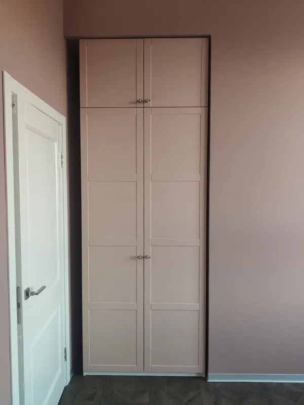 Распашные шкафы