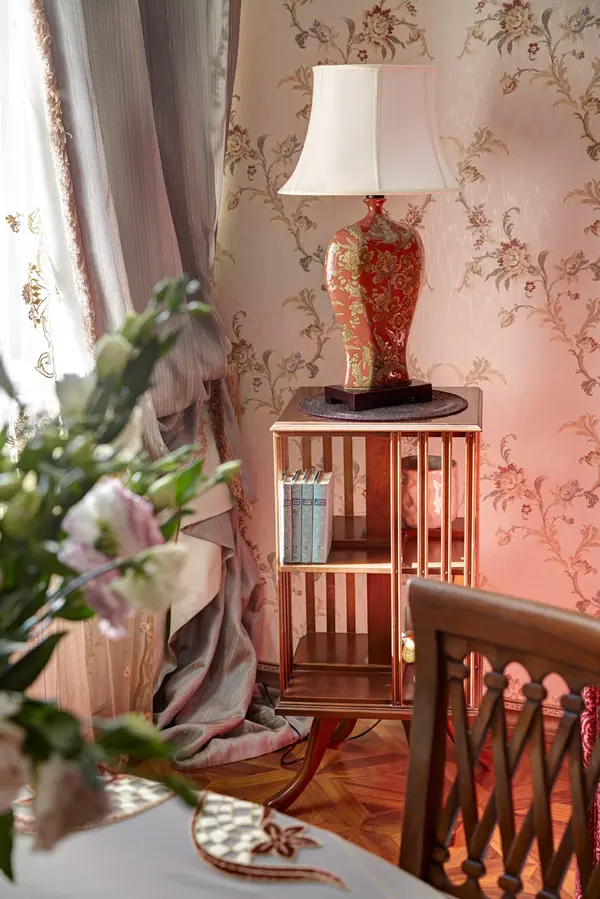 Классический легкий интерьер