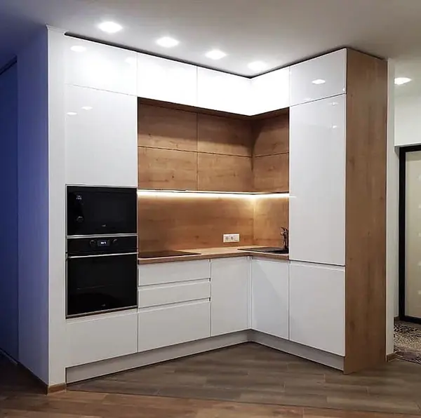 Кухня на заказ - фасады ЛДСП Egger - матовые и глянцевые