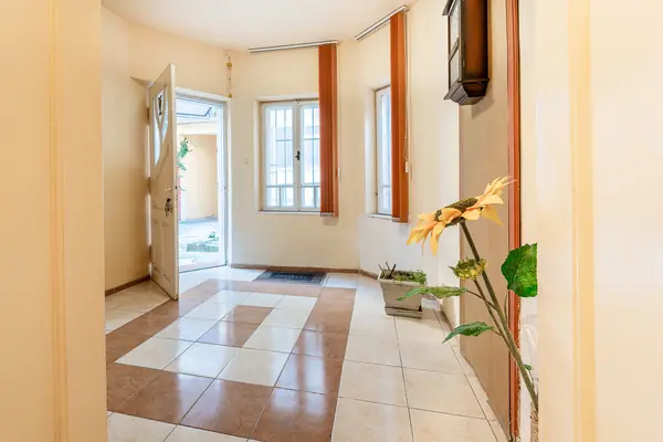 Варна центр, Мария Луиза 33