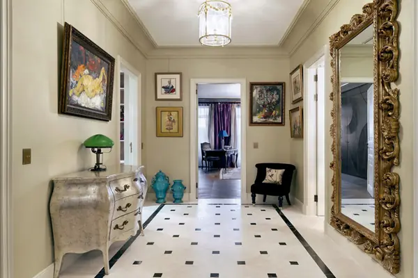 Квартира в Москве. 2012 год