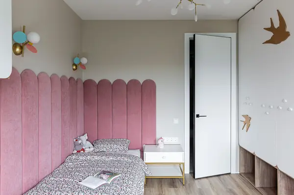 В сиреневых тонах (3-х комнатная квартира 66,7 м²)