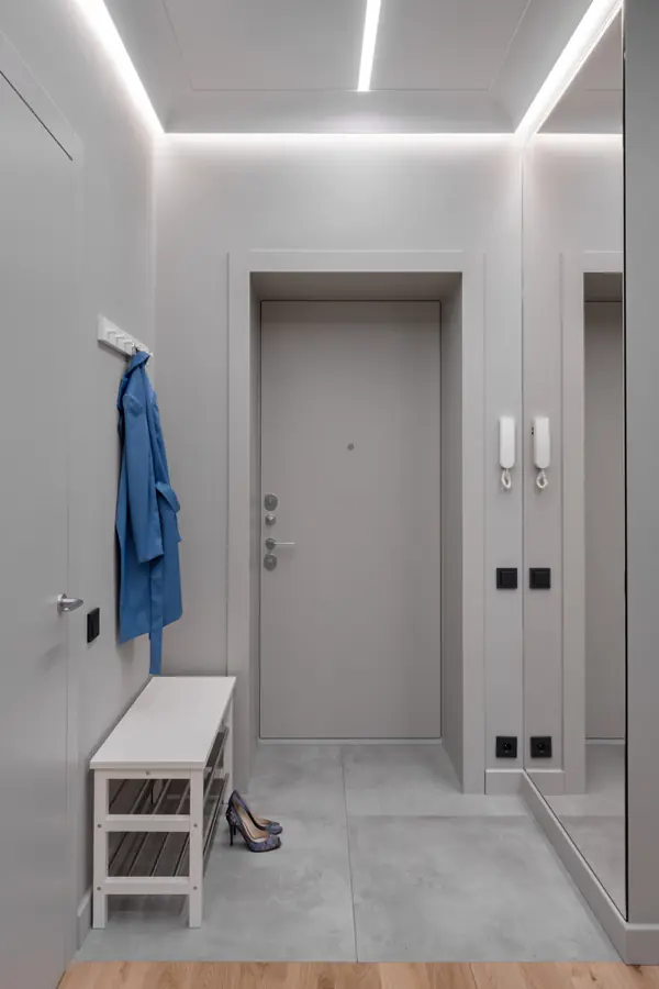 "Смокинг". Квартира на наб. Т. Шевченко