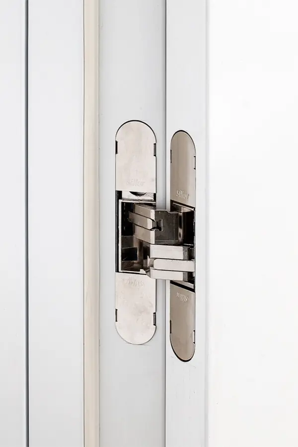 Детали дверей