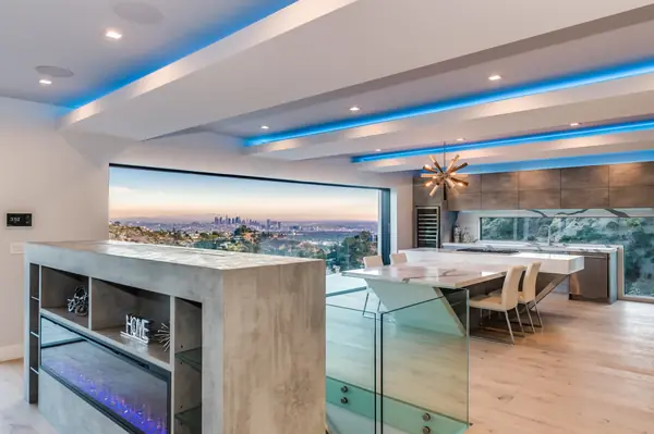 Современный дом в Вэст Голливуд, Лос-Анжелес, Калифорния