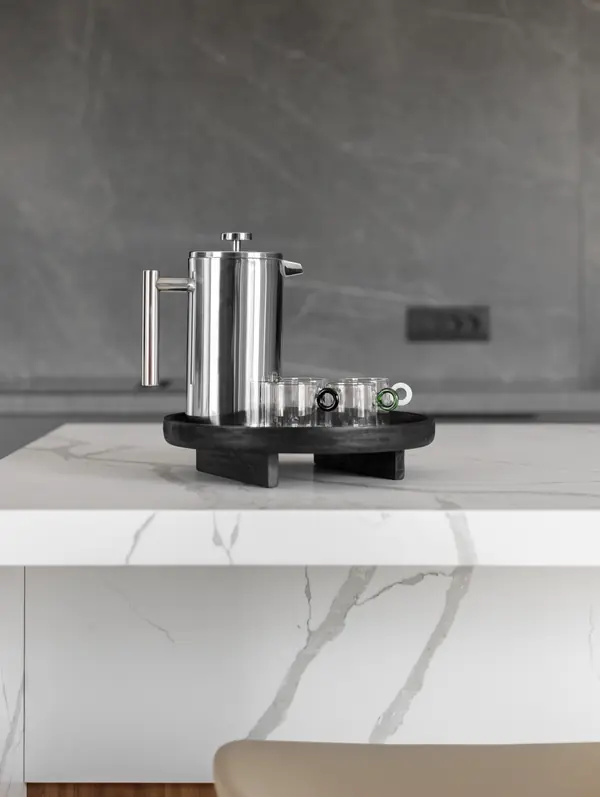 Квартира на набережной