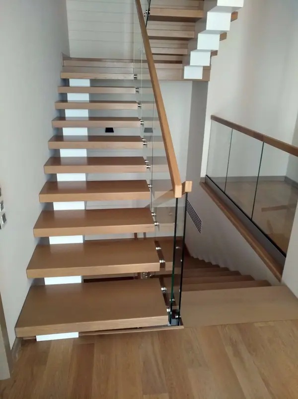 Ограждение со стеклом самонесущим