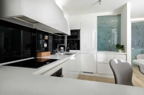 Двухкомнатная квартира на улице Большая Никитская.