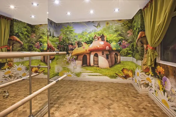 Игровая  с фреской