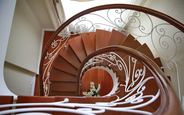 Лестницы на металлическом каркасе