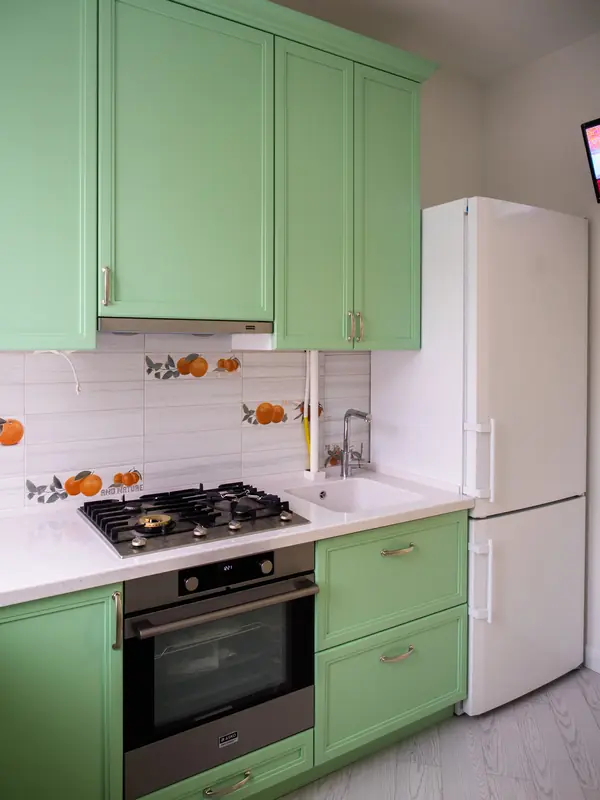 Мятная кухня в сталинке на Ленинском проспекте